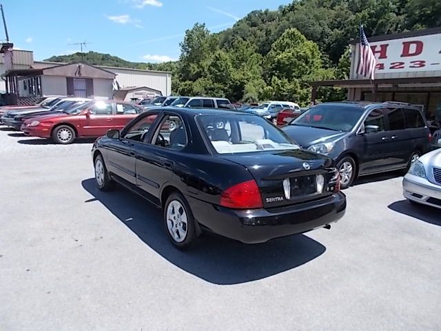 Nissan Sentra 2006 photo 1