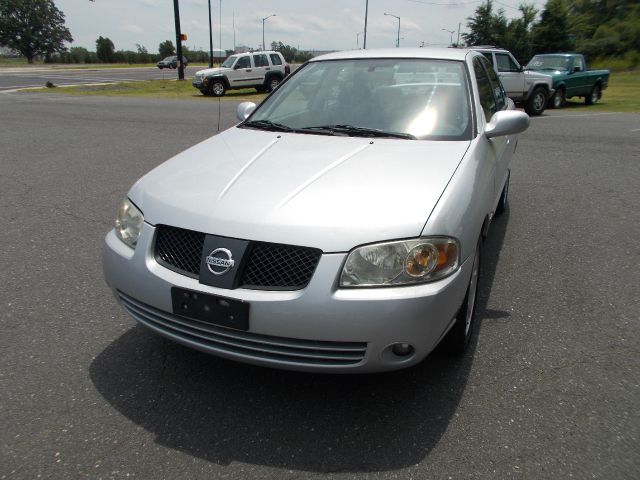 Nissan Sentra E43 Sedan