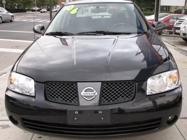 Nissan Sentra 2006 photo 1