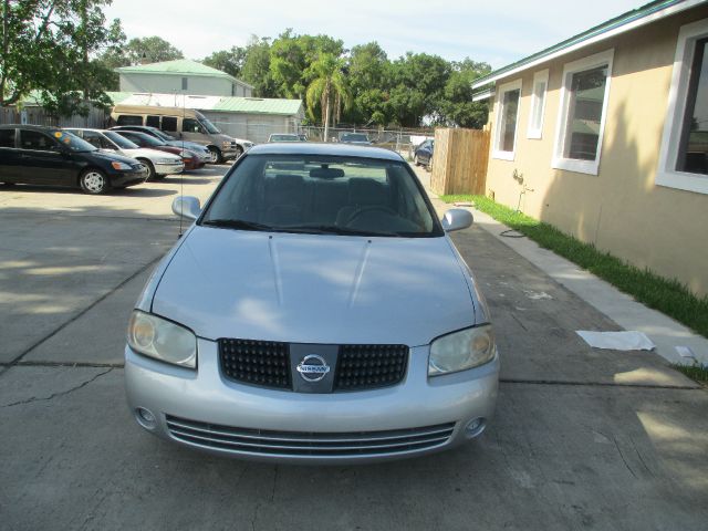 Nissan Sentra E43 Sedan