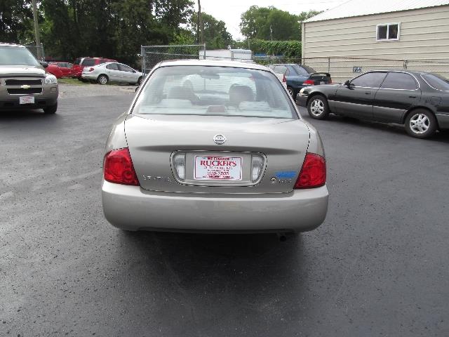 Nissan Sentra 2006 photo 4