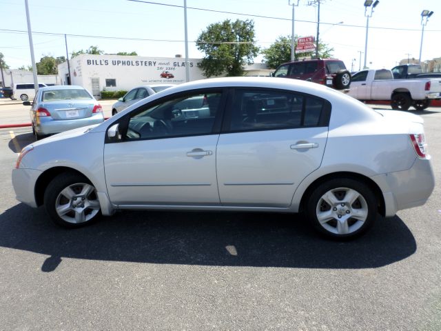 Nissan Sentra 4matic 4dr 3.5L AWD SUV Sedan