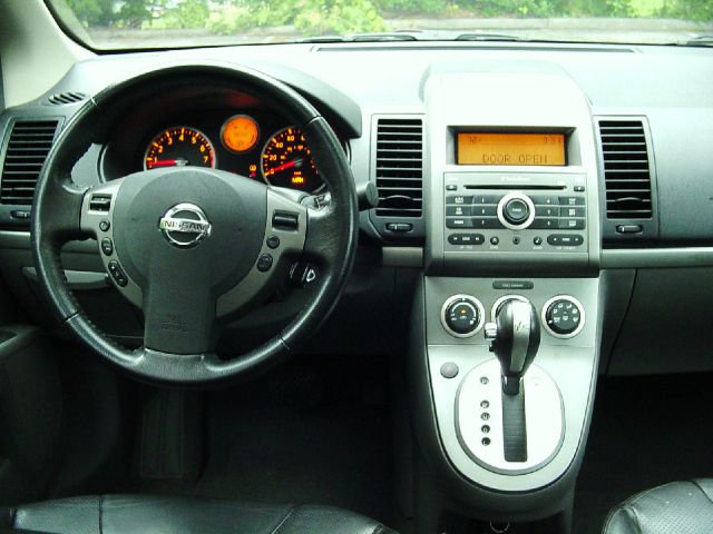 Nissan Sentra 2008 photo 1