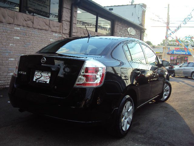 Nissan Sentra SLT Heavy DUTY Sedan