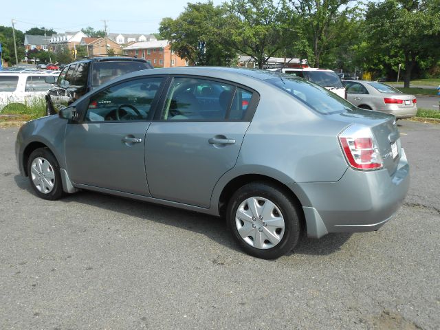 Nissan Sentra 4matic 4dr 3.5L AWD SUV Sedan