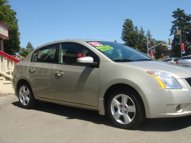 Nissan Sentra 4matic 4dr 3.5L AWD SUV Sedan