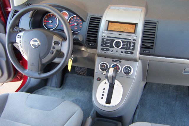 Nissan Sentra 2009 photo 4