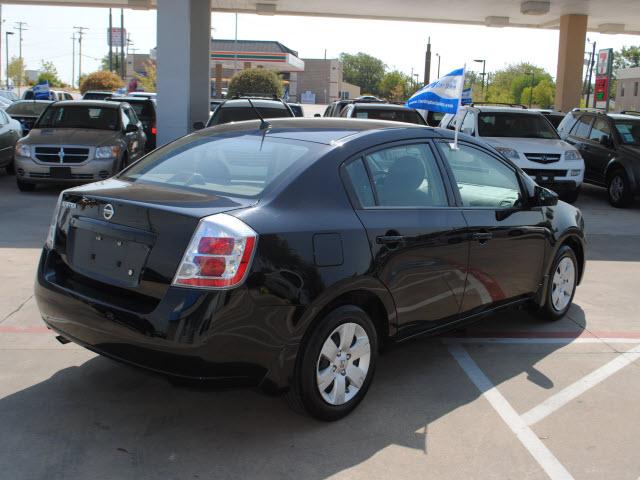 Nissan Sentra 2009 photo 4