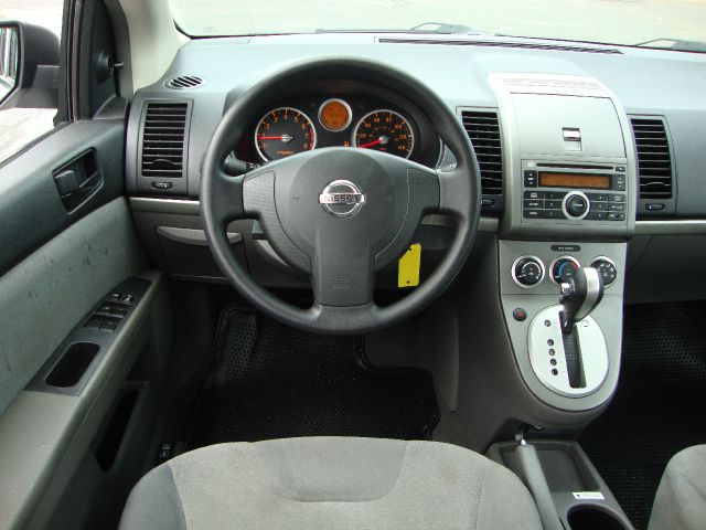 Nissan Sentra 2009 photo 11