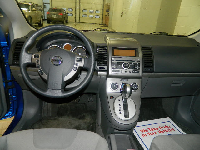 Nissan Sentra 2009 photo 2