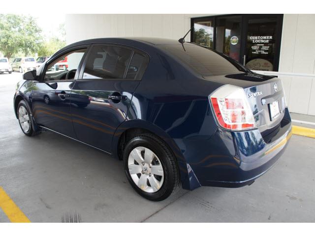 Nissan Sentra 2009 photo 16