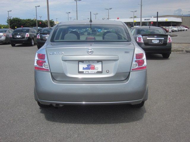 Nissan Sentra 2009 photo 3