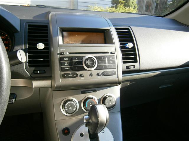 Nissan Sentra 2009 photo 4