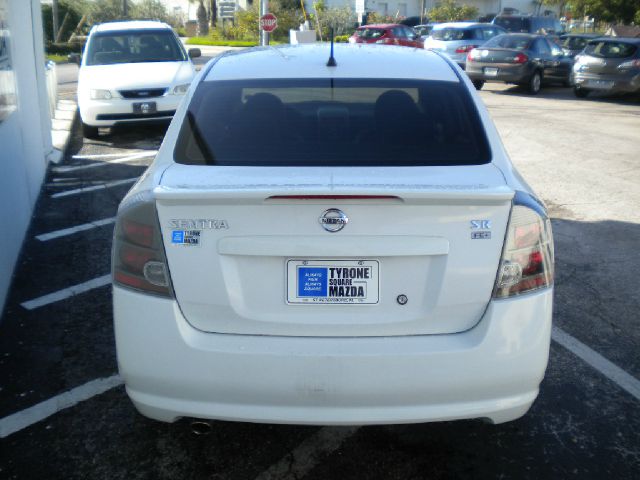 Nissan Sentra 3RD SEAT Sedan