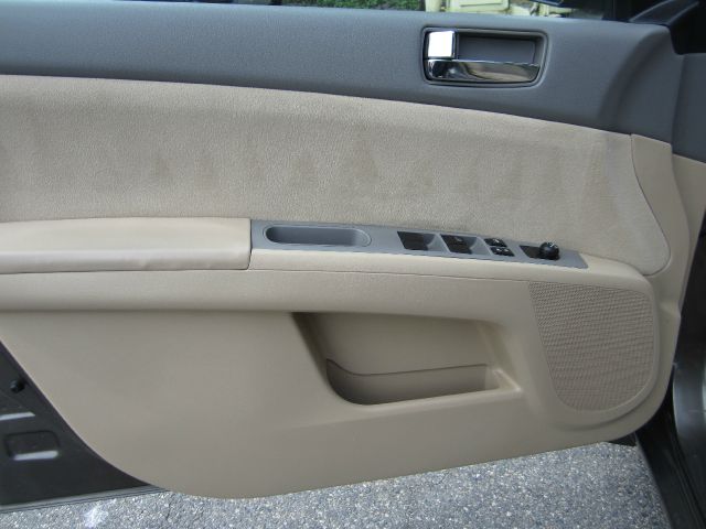 Nissan Sentra 2009 photo 14