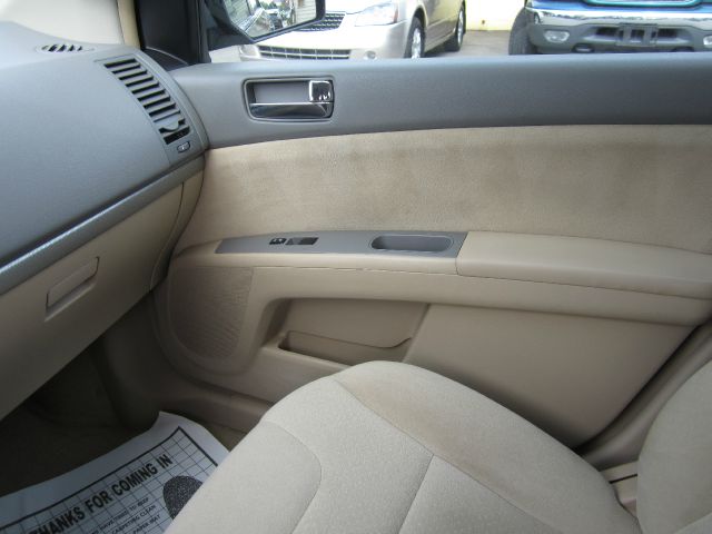 Nissan Sentra 2009 photo 16