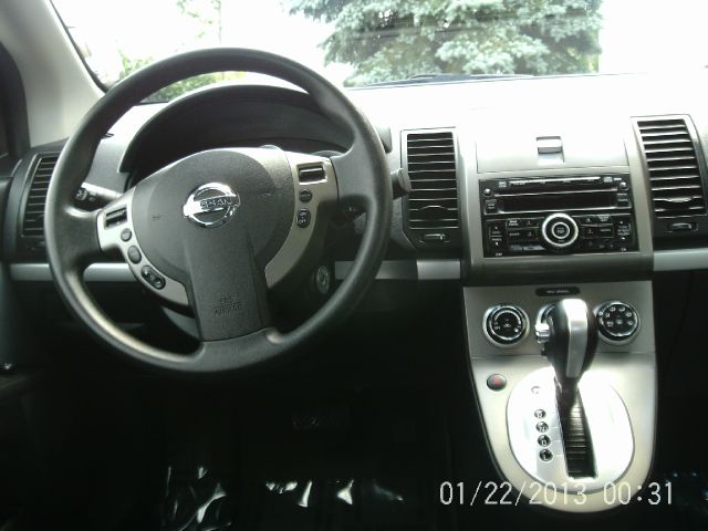 Nissan Sentra 2009 photo 2