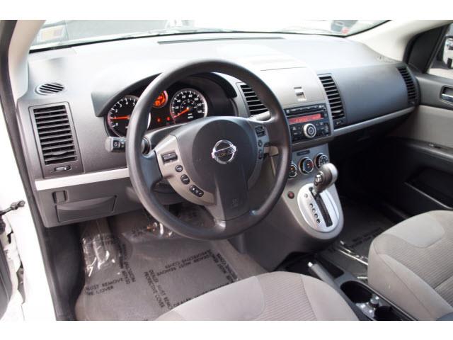 Nissan Sentra 2010 photo 1