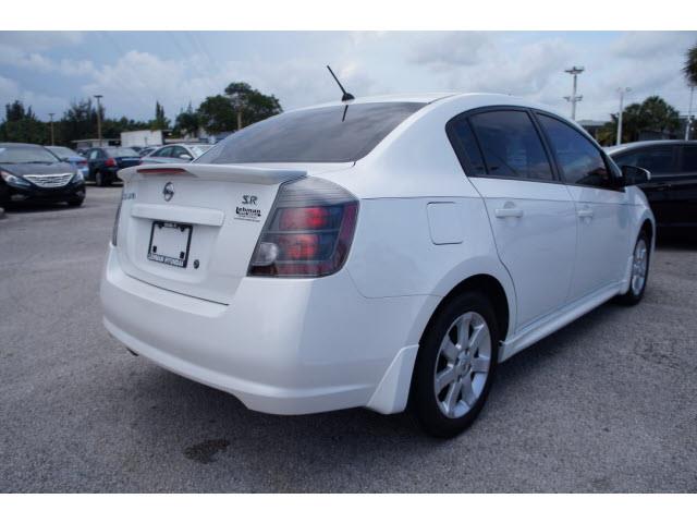 Nissan Sentra 2010 photo 3