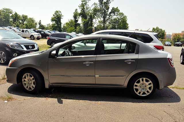 Nissan Sentra 2010 photo 17