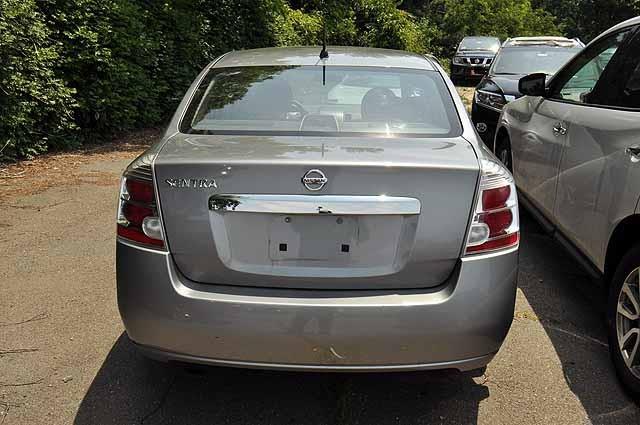 Nissan Sentra 2010 photo 8