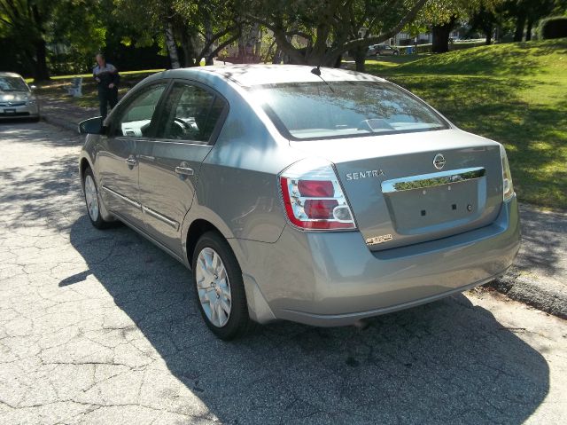 Nissan Sentra 2010 photo 4