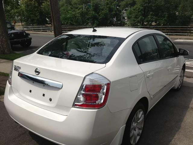 Nissan Sentra 2010 photo 13