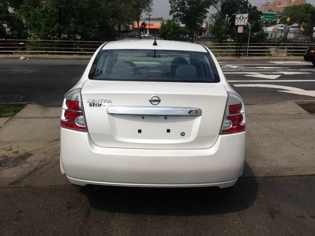 Nissan Sentra 2010 photo 15