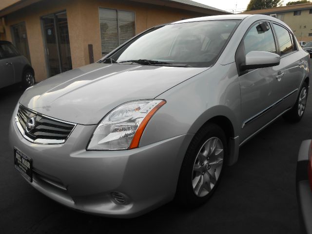 Nissan Sentra 2010 photo 2