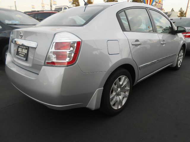 Nissan Sentra 2010 photo 4