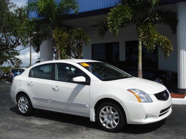 Nissan Sentra 2010 photo 2