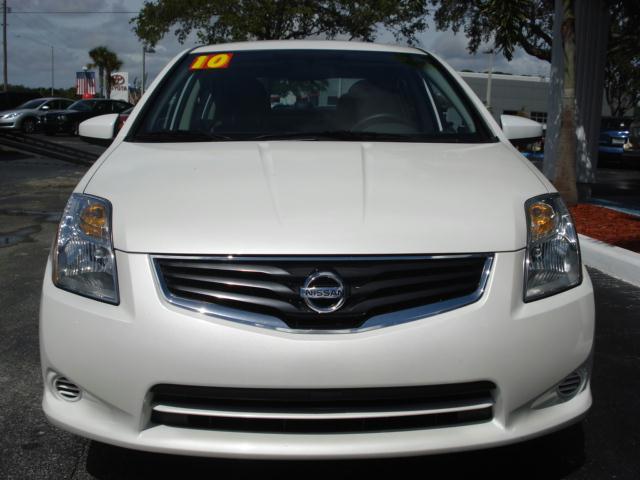 Nissan Sentra 2010 photo 3