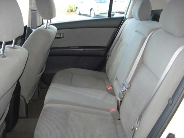 Nissan Sentra 2010 photo 5