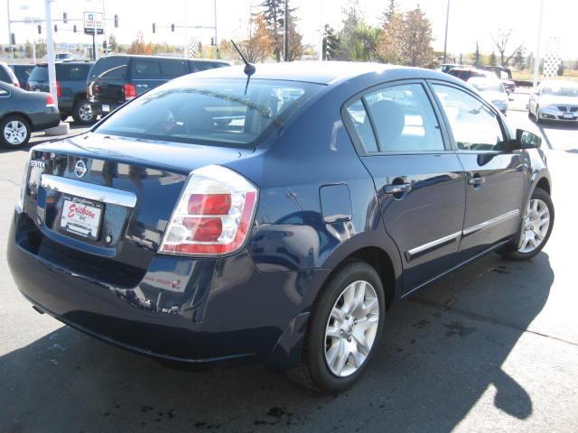 Nissan Sentra 2010 photo 1