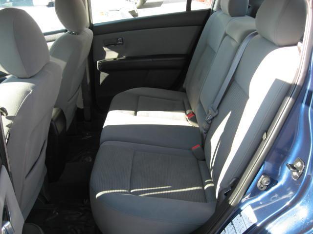 Nissan Sentra 2010 photo 2