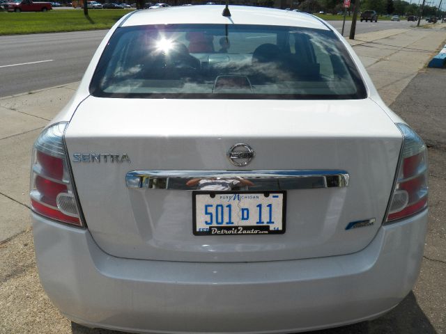 Nissan Sentra 2010 photo 2