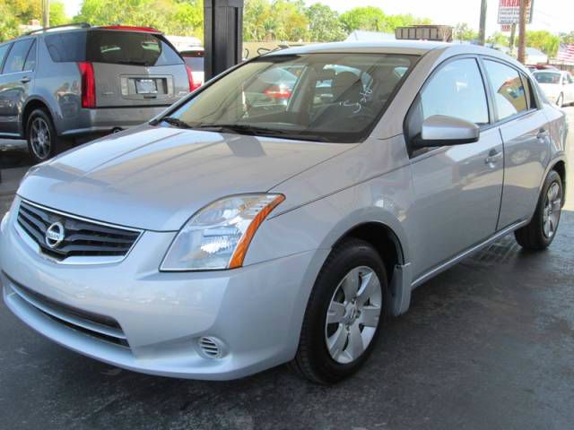 Nissan Sentra 2010 photo 2