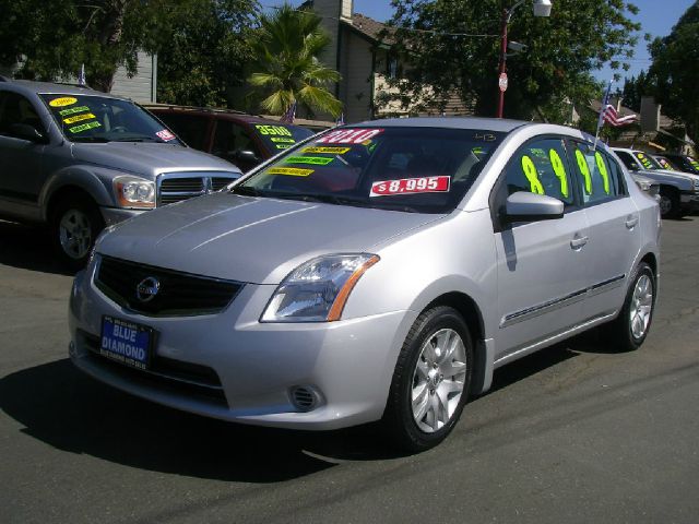 Nissan Sentra 2010 photo 1