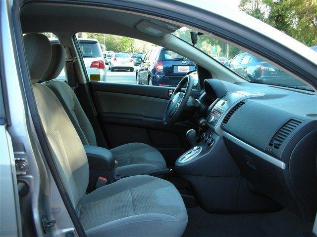 Nissan Sentra 2010 photo 4