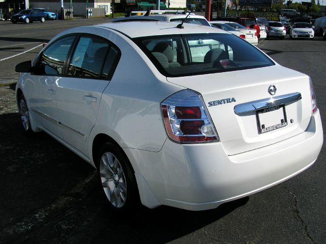 Nissan Sentra 2010 photo 2