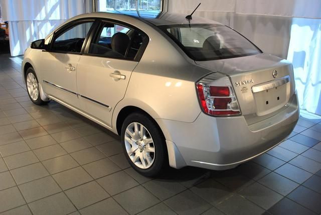 Nissan Sentra 2010 photo 2