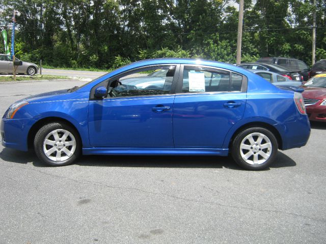 Nissan Sentra 2010 photo 1