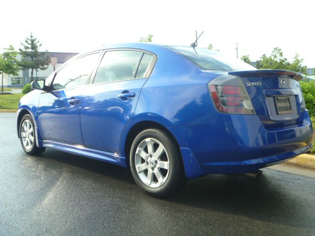 Nissan Sentra SLT Heavy DUTY Sedan