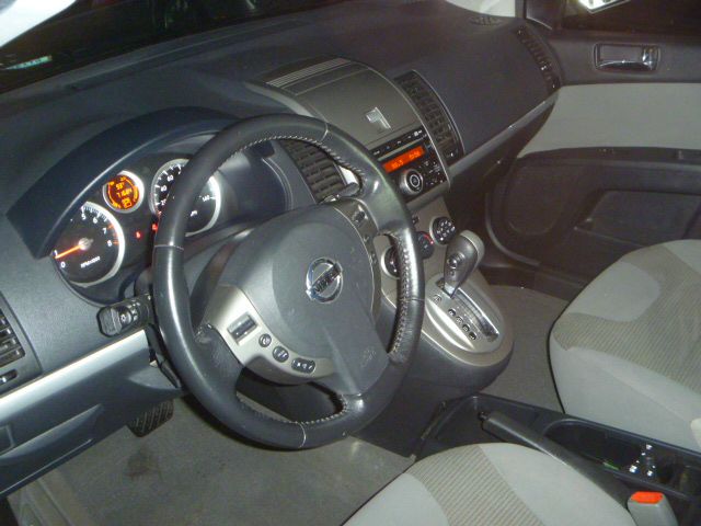 Nissan Sentra 2010 photo 2