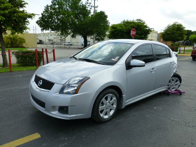 Nissan Sentra 2011 photo 2