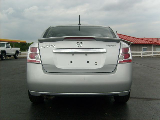 Nissan Sentra 2011 photo 1