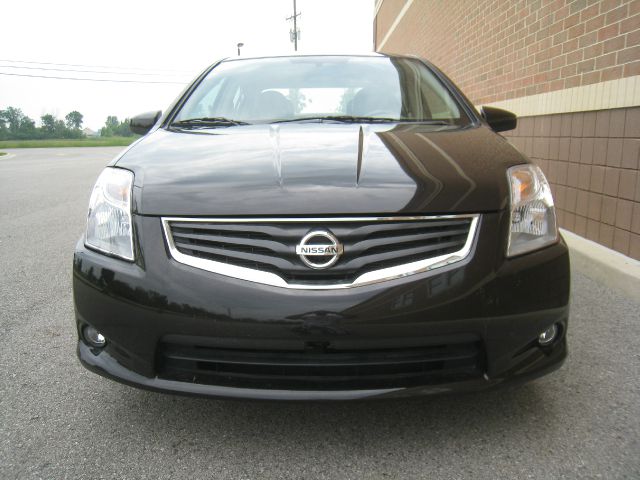 Nissan Sentra 4matic 4dr 3.5L AWD SUV Sedan