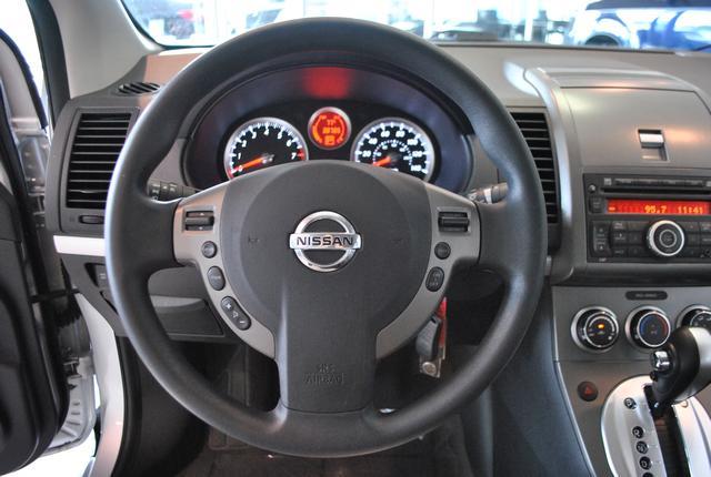 Nissan Sentra 2011 photo 14