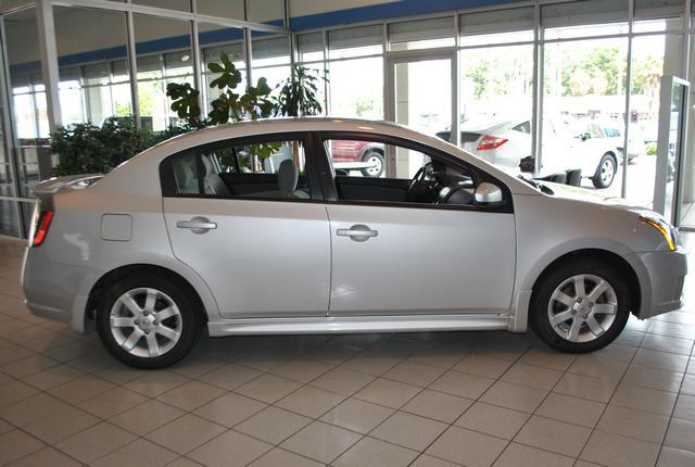 Nissan Sentra 2011 photo 18