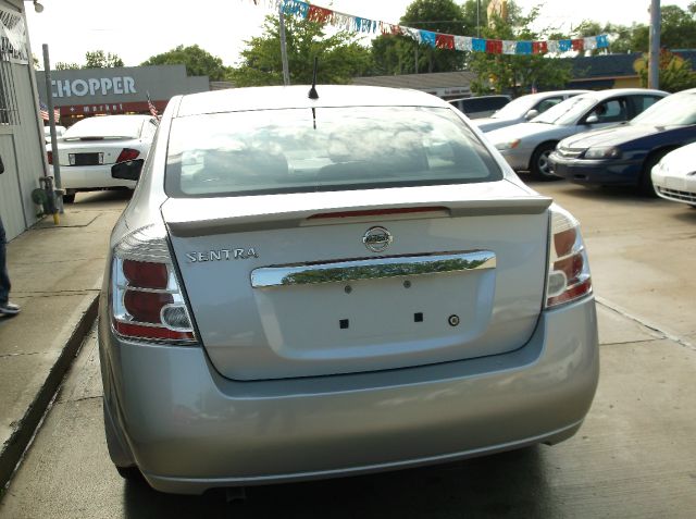 Nissan Sentra 2011 photo 2